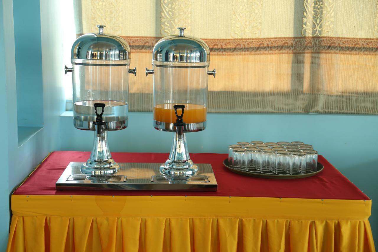 Hotel Shwe Pyi Tan Mandalay Exterior photo