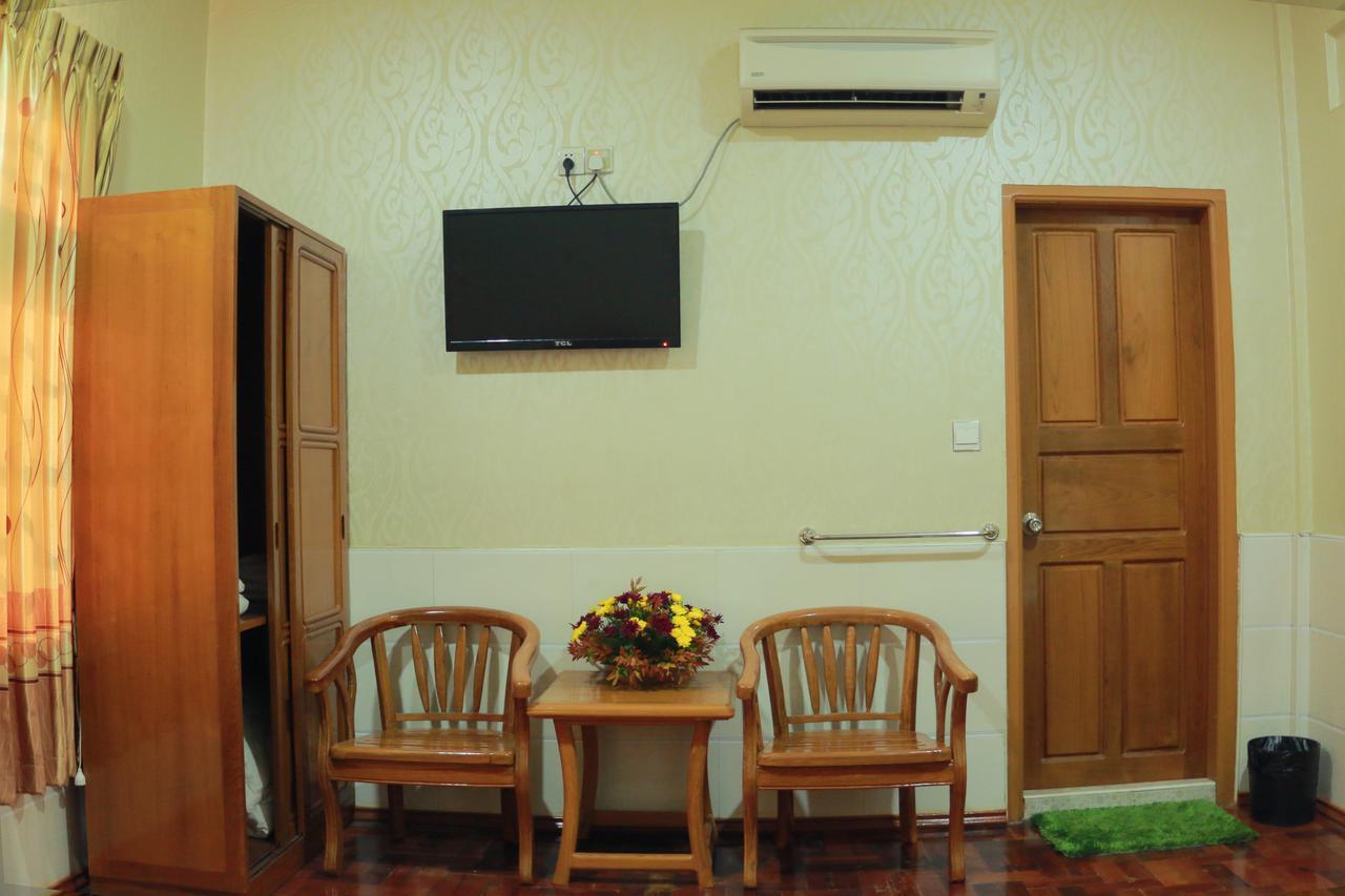 Hotel Shwe Pyi Tan Mandalay Exterior photo