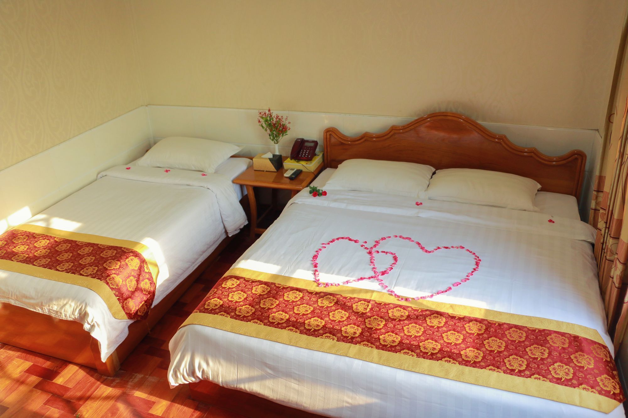 Hotel Shwe Pyi Tan Mandalay Exterior photo